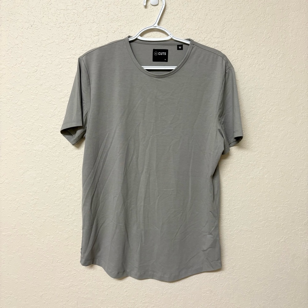 Cuts Clothing Shirt Mens Gray Short Sleeve Curve Hem Crew Neck Athleisure Sz M